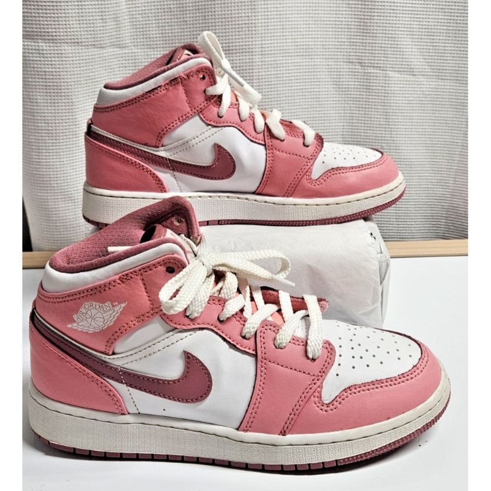 NIKE girls Air Jordan DQ8423-616 pink white basketball shoes Sz 5Y